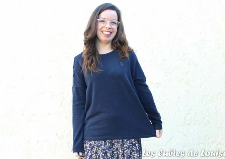 Pull ample cousu main