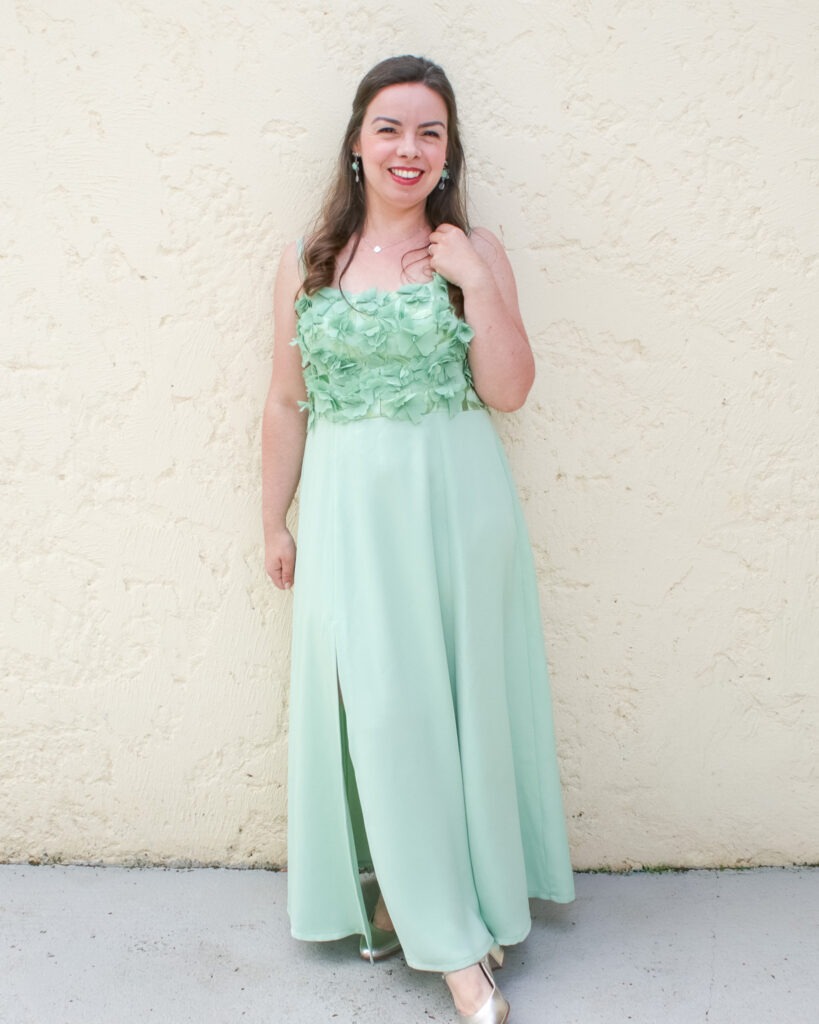 Robe de demoiselle d'honneur cousue main en vert sauge